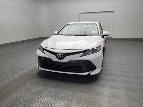 Used 2018 Toyota Camry LE image 15