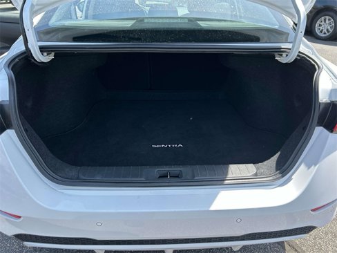 Used 2022 Nissan Sentra SV image 13