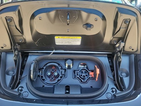 Certified 2023 Nissan Leaf S image 29