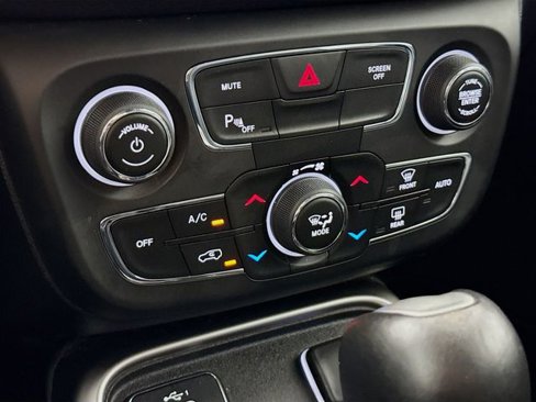 Used 2020 Jeep Compass High Altitude image 17