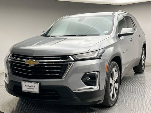 Used 2023 Chevrolet Traverse LT w/ LT Premium Package image 1