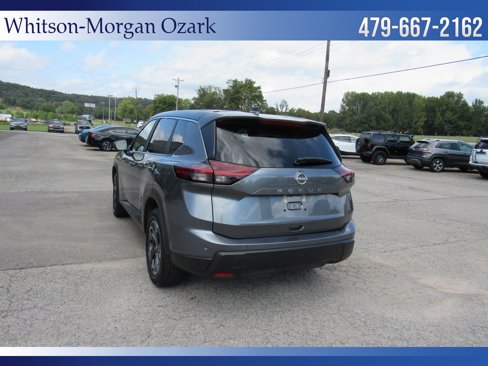 Used 2024 Nissan Rogue SV image 8