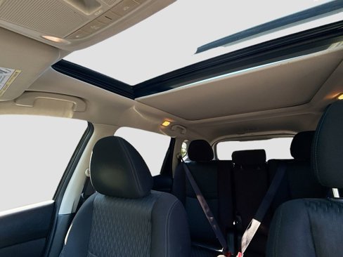 Used 2020 Nissan Rogue SV w/ Sun & Sound Touring Package image 22