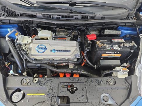 Used 2012 Nissan Leaf SL image 30
