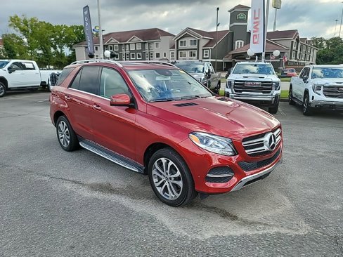 Used 2019 Mercedes-Benz GLE 400 4MATIC image 1