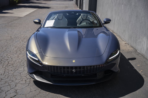 Used 2025 Ferrari Roma Spider image 8