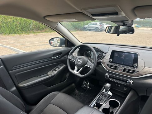Used 2024 Nissan Altima 2.5 SV image 33