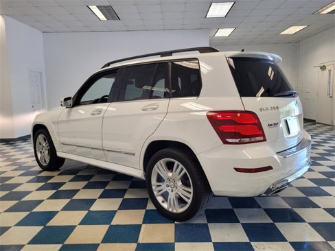Used 2014 Mercedes-Benz GLK 250 BlueTEC 4MATIC image 9