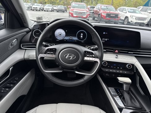 Used 2021 Hyundai Elantra Limited image 23