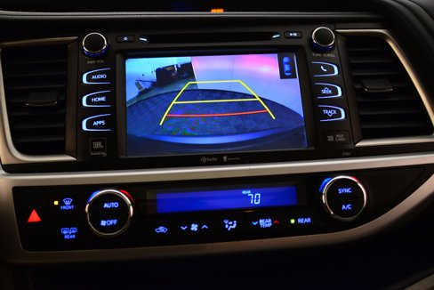 Used 2015 Toyota Highlander Limited image 32