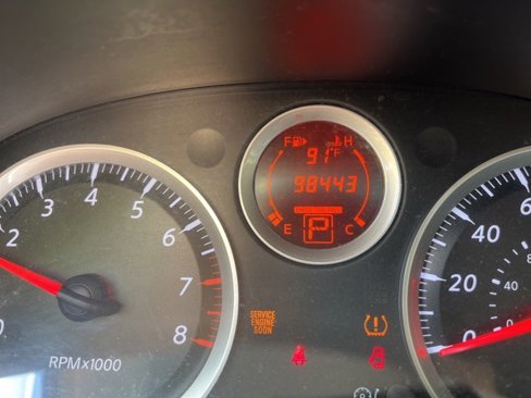 Used 2012 Nissan Sentra 2.0 SR w/ Special Edition Pkg image 9