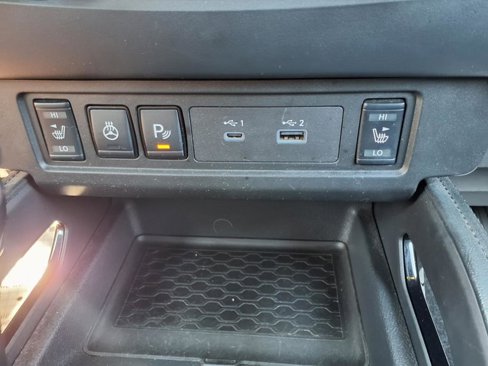 Used 2022 Nissan Frontier PRO-4X image 27