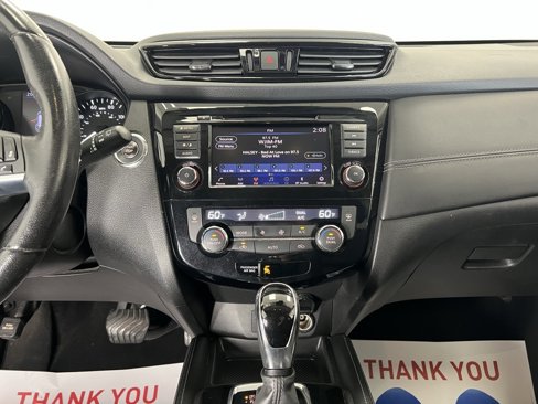 Used 2018 Nissan Rogue SL image 11