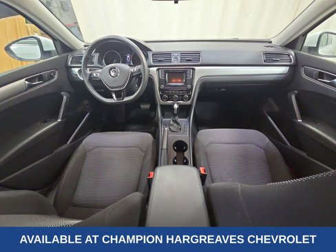 Used 2017 Volkswagen Passat 1.8T S image 28