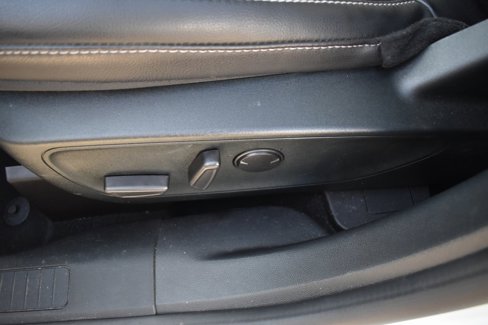 Used 2022 Ford Escape Titanium image 19