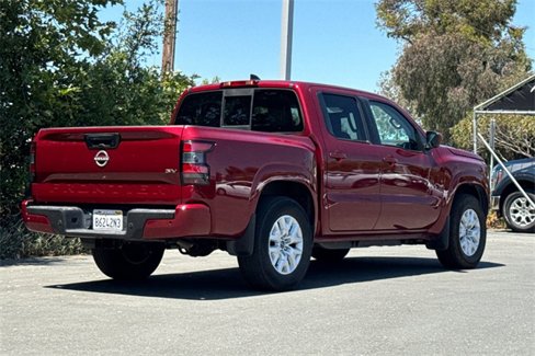 Used 2022 Nissan Frontier SV image 4