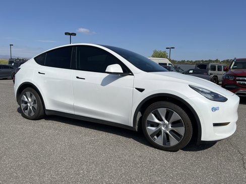 Used 2021 Tesla Model Y Long Range image 3
