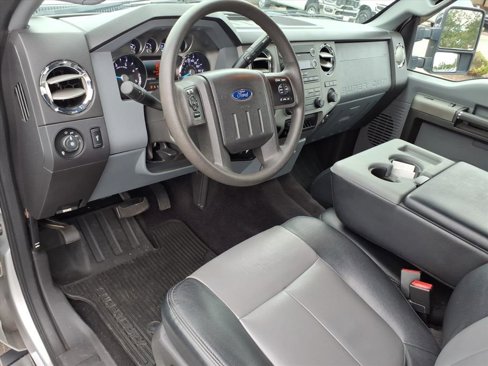 Used 2011 Ford F250 XLT w/ XLT Premium Pkg image 12