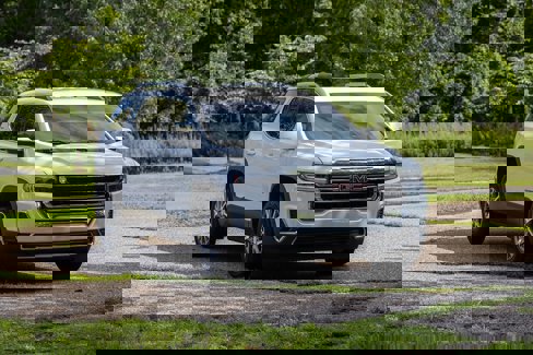 Used 2020 GMC Acadia SLT image 2