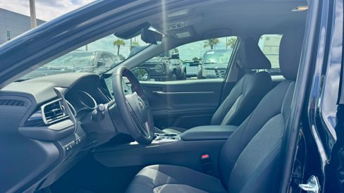 Used 2022 Toyota Camry LE image 20