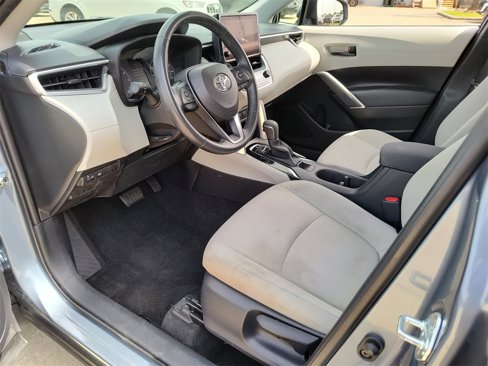 Used 2023 Toyota Corolla Cross LE image 2