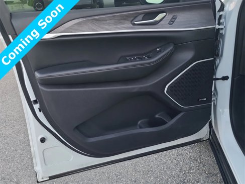 Used 2022 Jeep Grand Cherokee Limited 4xe w/ Luxury Tech Group II image 7