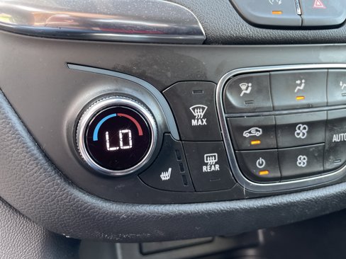Used 2023 Chevrolet Equinox LT w/ Driver Convenience Package image 31