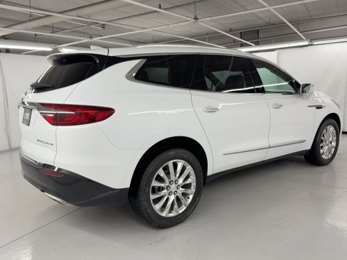 Used 2018 Buick Enclave Premium image 9