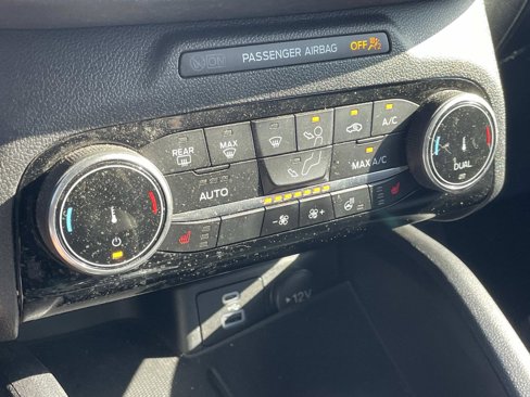 Used 2022 Ford Escape SE w/ SE Sport Appearance Package image 21