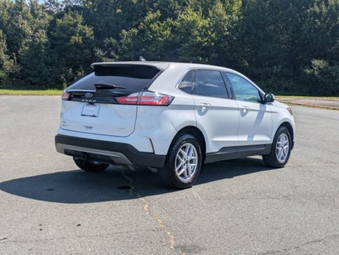 Certified 2024 Ford Edge SEL w/ Convenience Package image 4