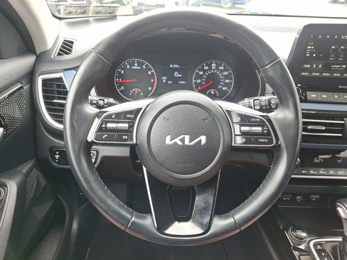 Used 2022 Kia Seltos S image 19