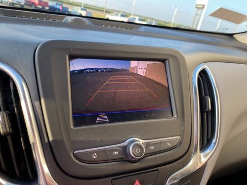 Used 2021 Chevrolet Equinox LT image 21