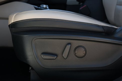 Used 2020 Ford Escape SEL image 29