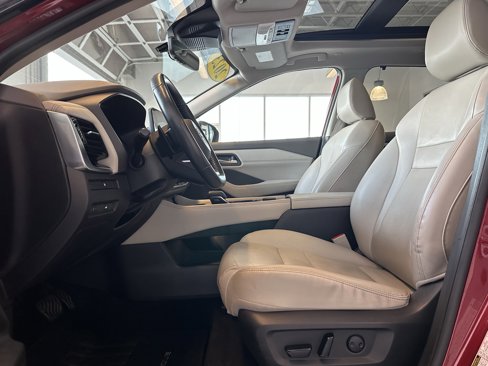 Used 2023 Nissan Rogue SL w/ SL Premium Package image 8