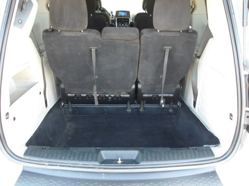 Used 2012 Dodge Grand Caravan SXT w/ Entertainment Group 1 image 26