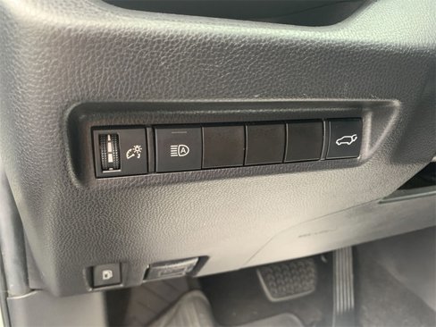 Used 2021 Toyota RAV4 XLE image 14