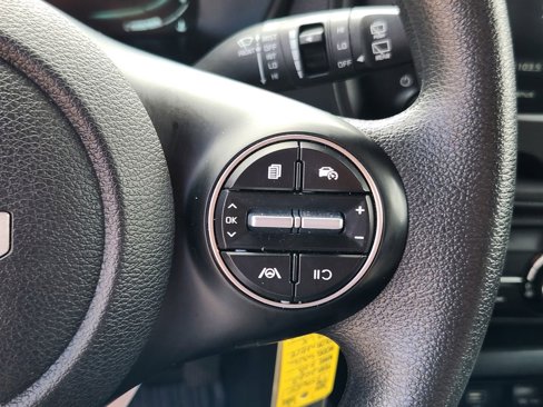 Used 2023 Kia Soul LX image 13