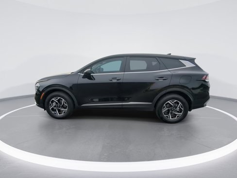 Used 2024 Kia Sportage LX image 5