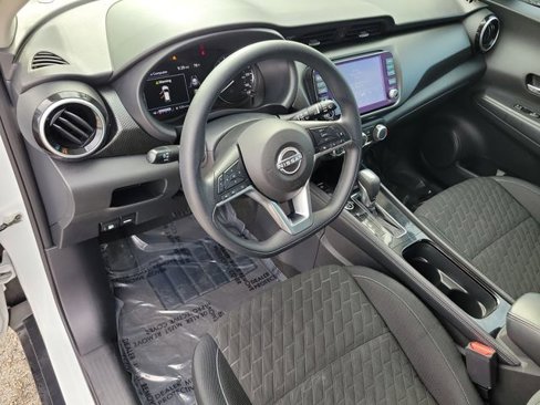 Used 2023 Nissan Kicks SV image 18