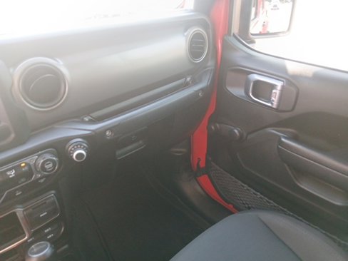 Used 2022 Jeep Gladiator Sport image 39
