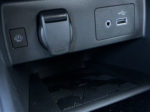 New 2025 Nissan Versa SV w/ Trunk Package image 22