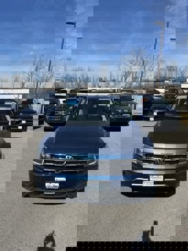 Used 2019 Volkswagen Tiguan SE image 2