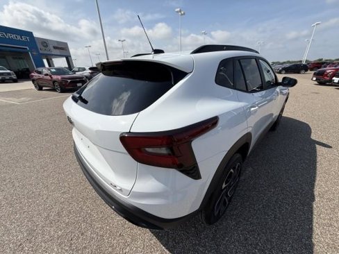 New 2025 Chevrolet Trax RS image 13