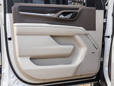Used 2022 GMC Yukon Denali w/ Denali Premium Package image 15
