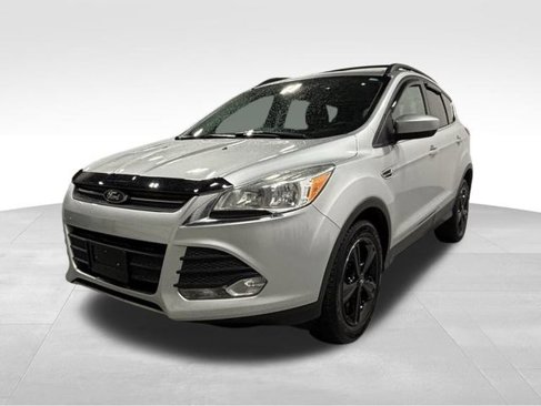 Used 2015 Ford Escape SE w/ Equipment Group 201A image 4