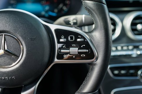 Used 2021 Mercedes-Benz C 300 Sedan image 29