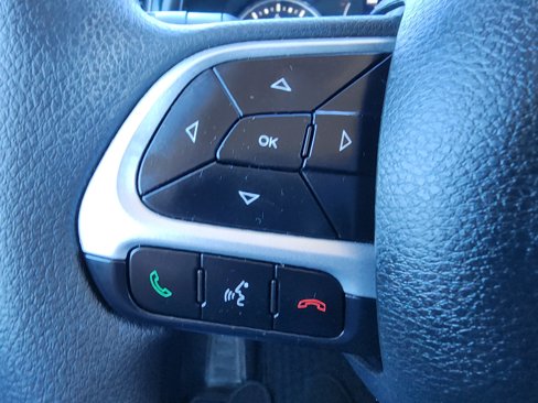Used 2023 Jeep Renegade Latitude image 18