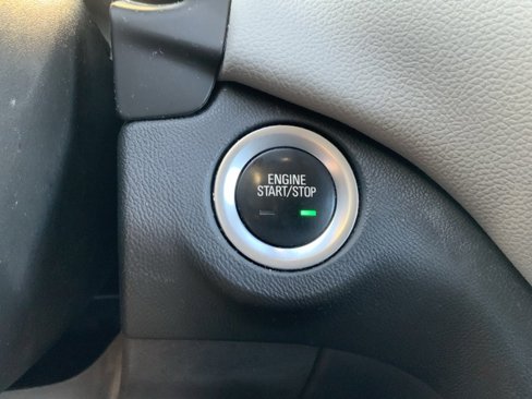 Used 2022 Chevrolet Equinox LS w/ LS Convenience Package image 32