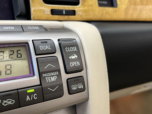 Used 2003 Lexus SC 430 Convertible image 34