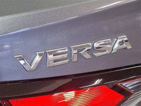 Used 2020 Nissan Versa SV image 27